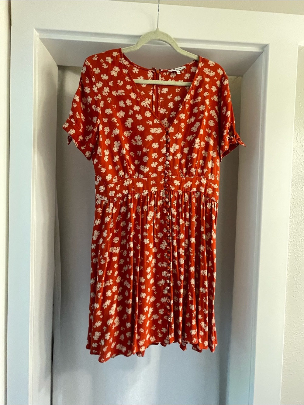 Madewell Red Floral V-Neck Button Dress